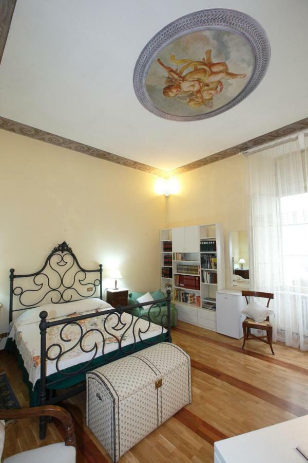לינה וארוחת בוקר סיינה Residenza D'Epoca Montanini מראה חיצוני תמונה