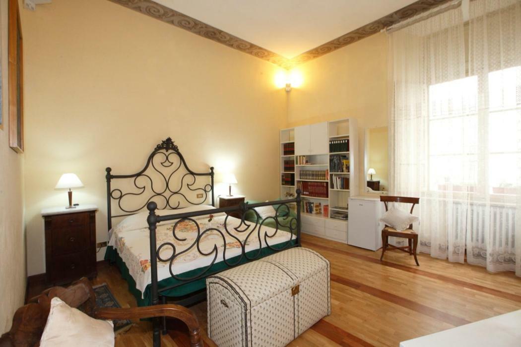 לינה וארוחת בוקר סיינה Residenza D'Epoca Montanini מראה חיצוני תמונה