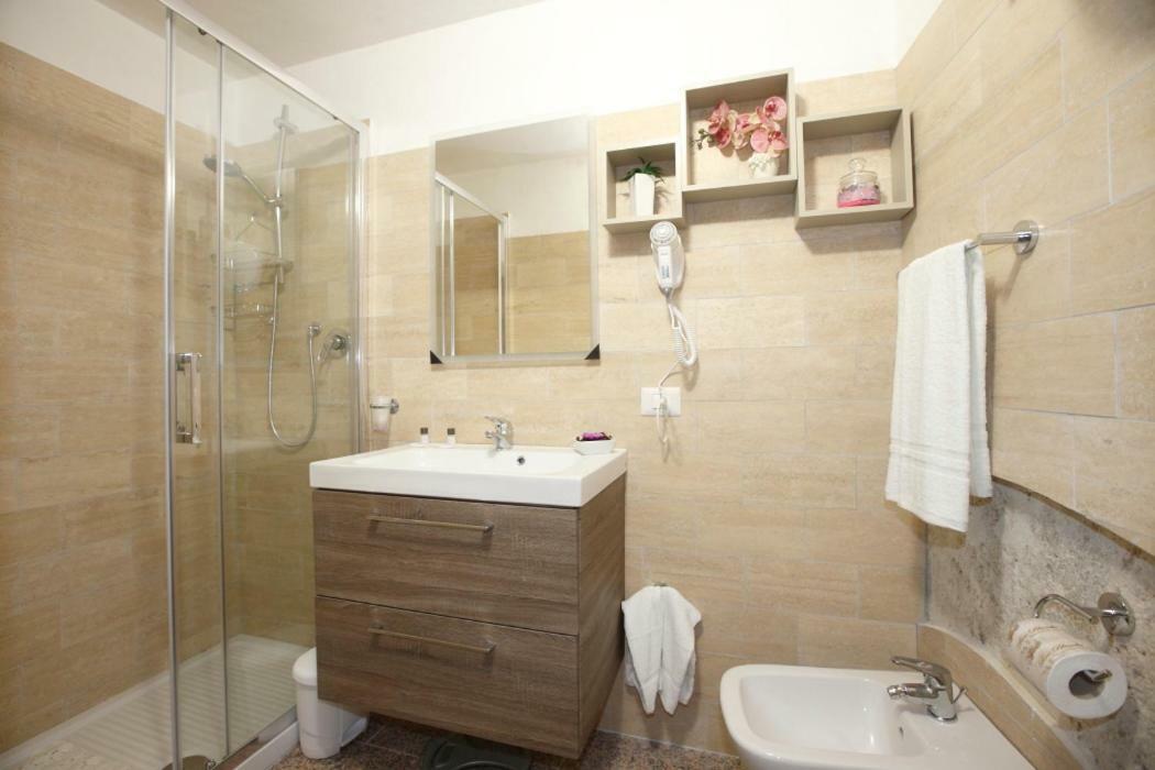לינה וארוחת בוקר סיינה Residenza D'Epoca Montanini מראה חיצוני תמונה
